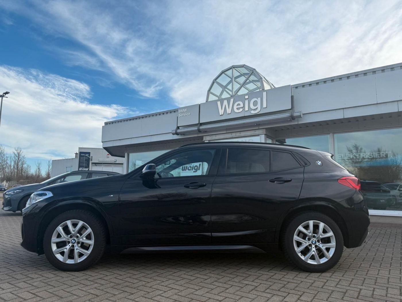 Fahrzeugabbildung BMW X2 20i M Sport +Glasdach+LED+Komfortzugang+AHK