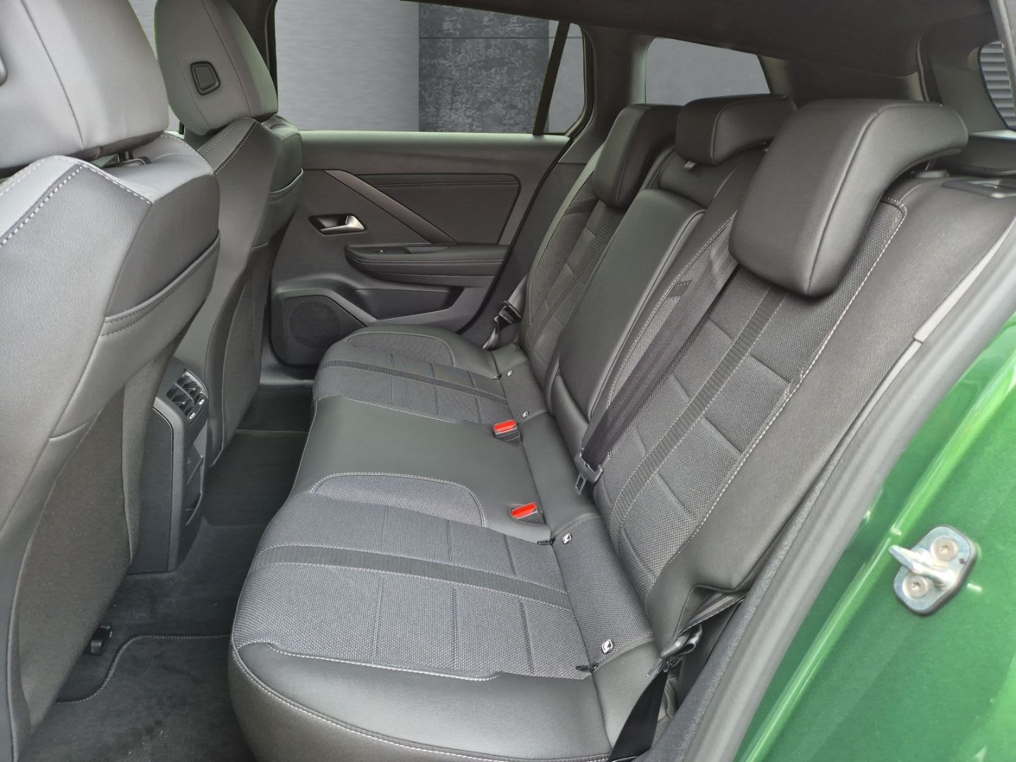 Opel Astra - Bild 9