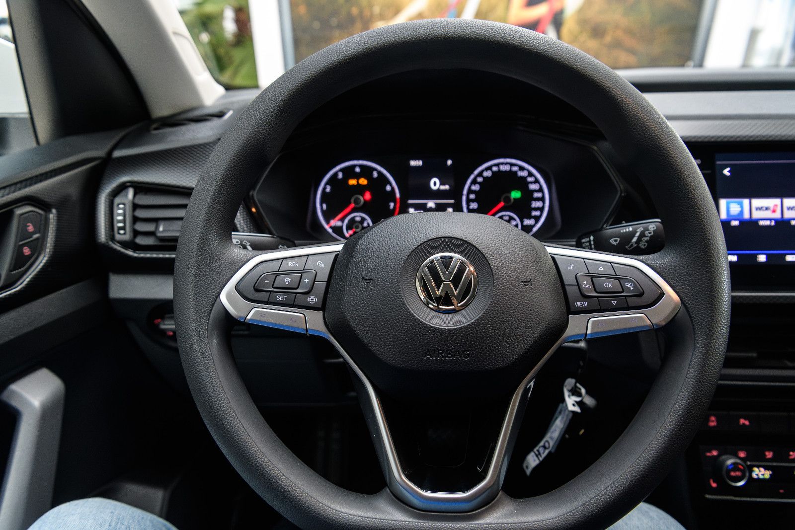 Fahrzeugabbildung Volkswagen T-Cross 1,0 DSG Life+ ACC+Kamera+Bluetooth
