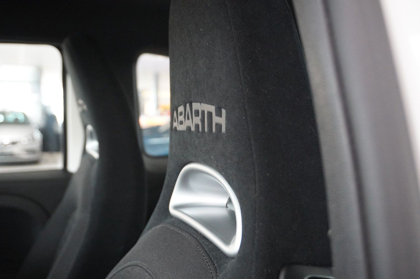Fahrzeugabbildung Abarth 595 1.4 T-JET CORSA NAVI/LED/VIRTUAL/SPORT/DAB+