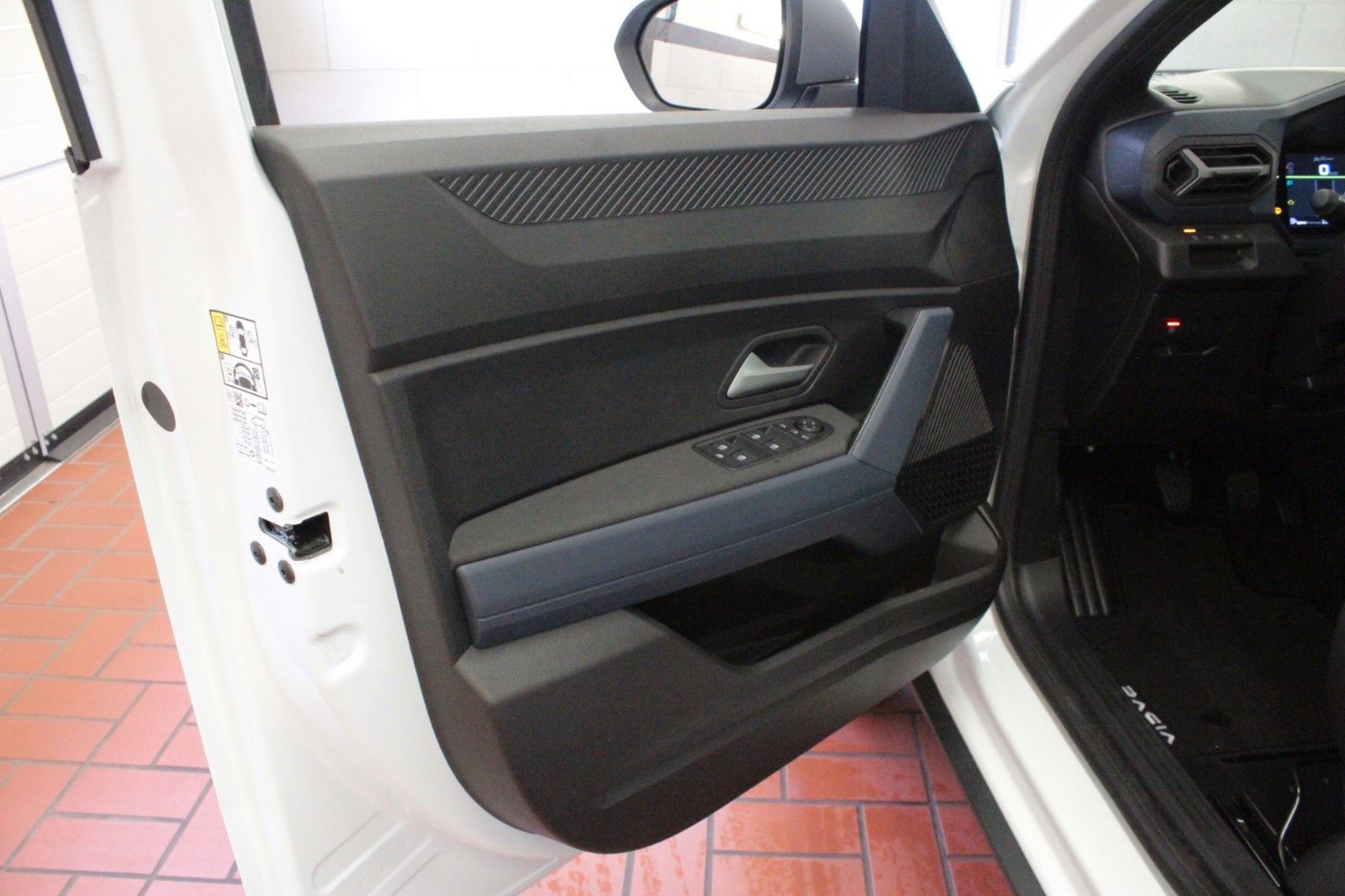 Fahrzeugabbildung Dacia Bigster hybrid 140 Expression   Winterpak.*City
