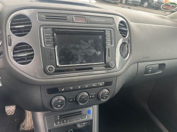 Volkswagen Tiguan - 12