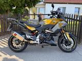 BMW F900XR