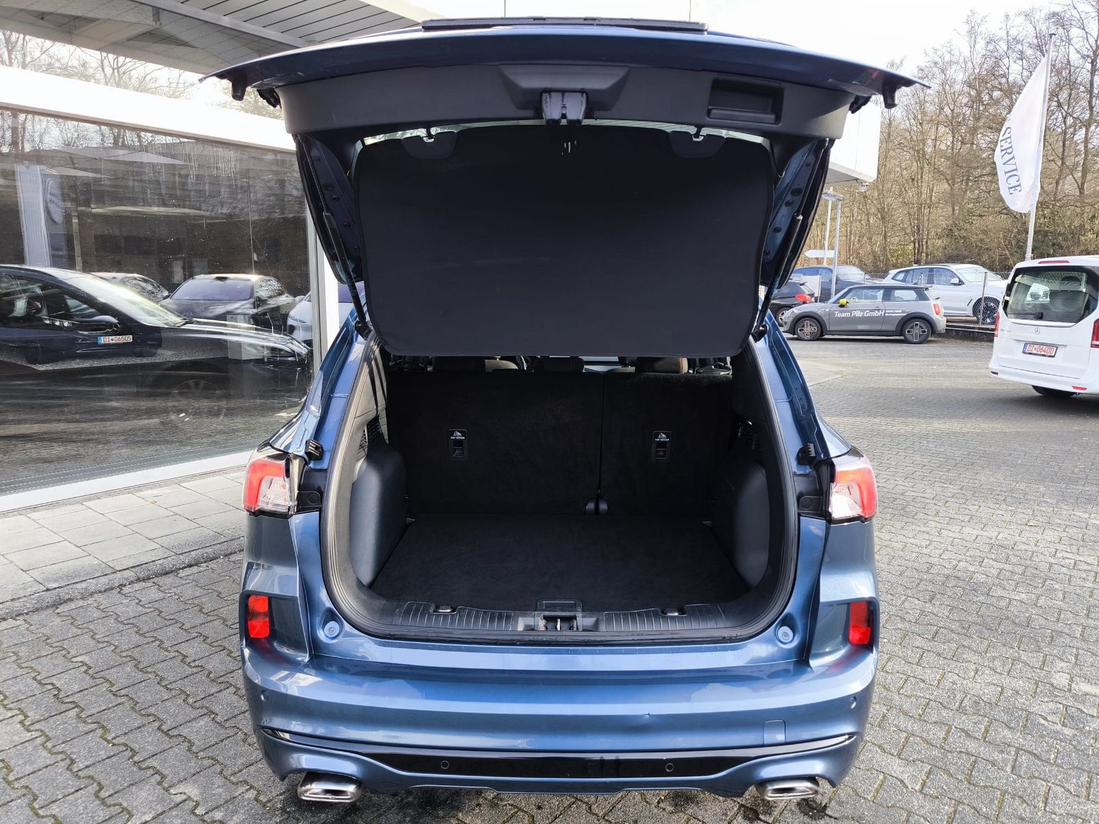 Fahrzeugabbildung Ford Kuga 1.5 EB ST-Line VIRTU+NAVI+LED+KAM+PDC+18"LM