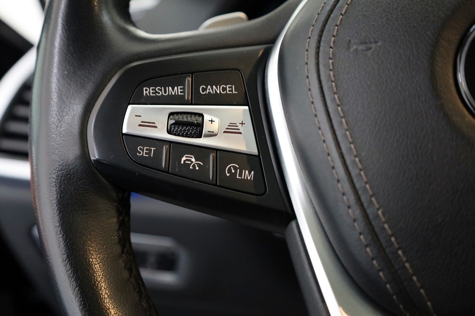 Fahrzeugabbildung BMW X6 30d xDrive Leder,Navi,LED,ACC,PanDach,ParkPak