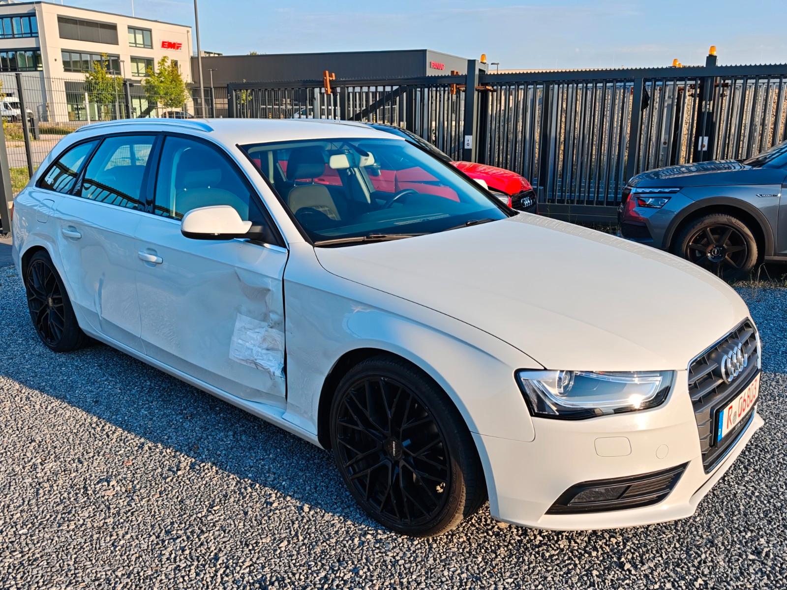 Audi A4 2012 — photo 10