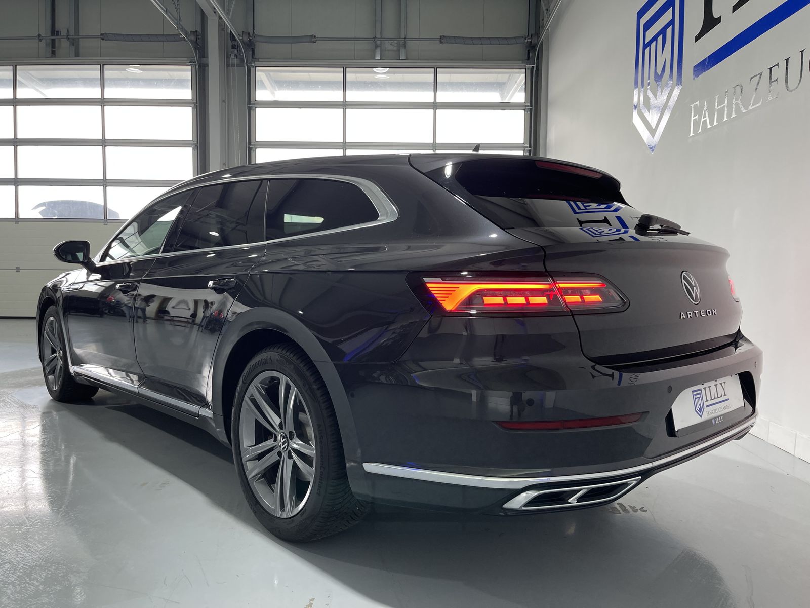 Fahrzeugabbildung Volkswagen Arteon Shooting Brake R-Line 2.0 TDI*AHK*Leder*