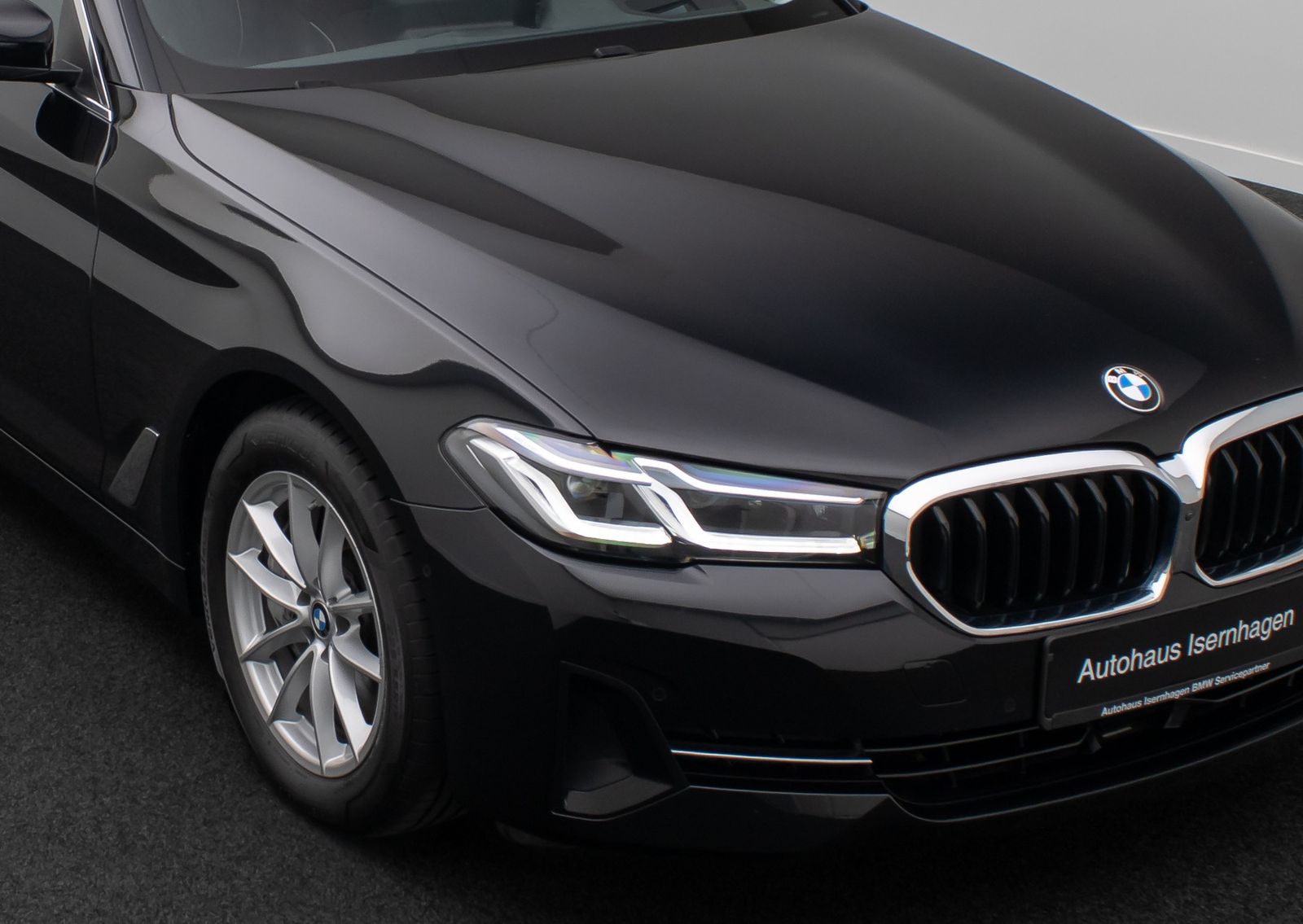 Fahrzeugabbildung BMW 540d xD ACC Laser HUD DAB Panorama H/K Belüftung