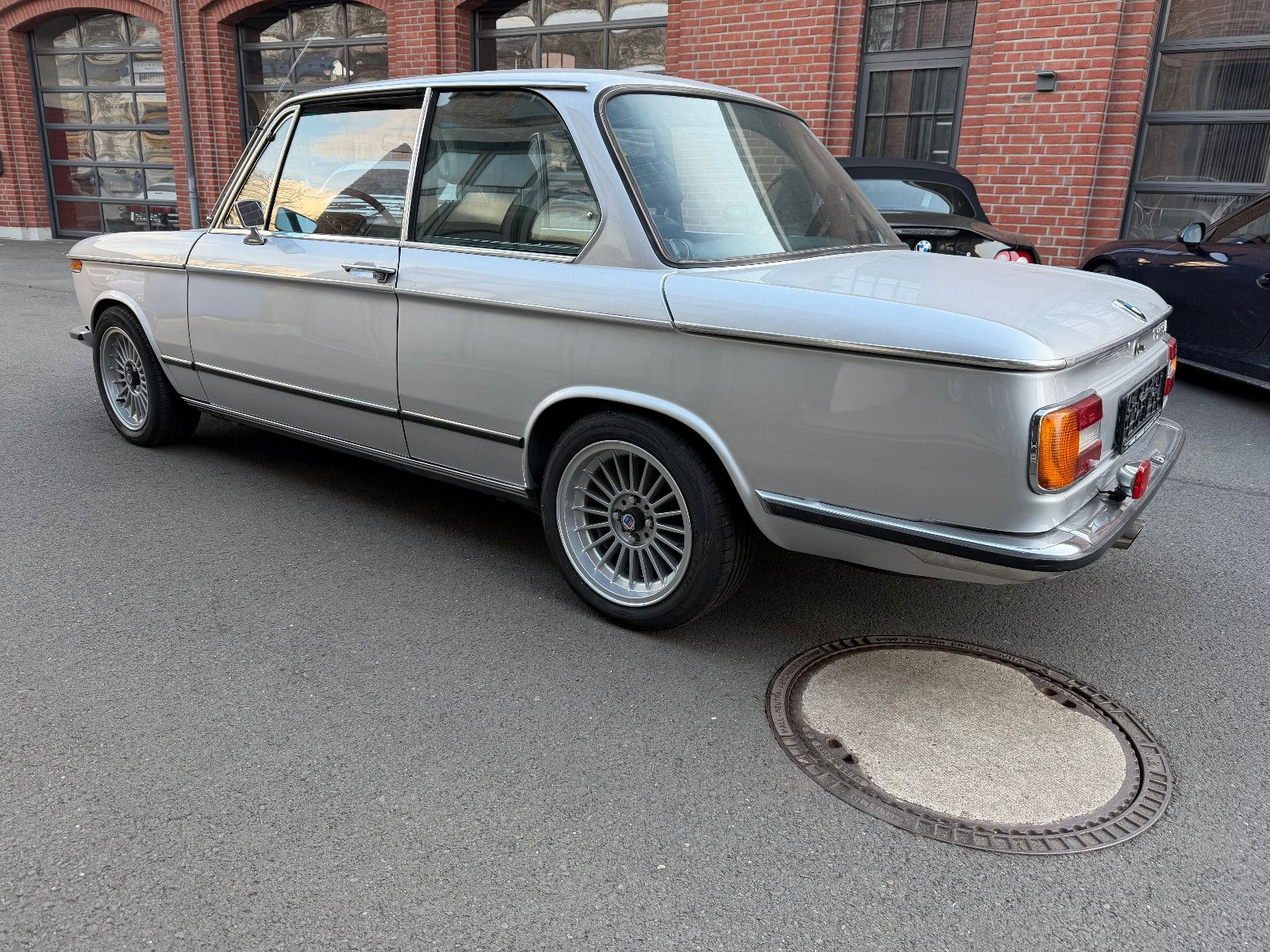 Fahrzeugabbildung BMW 2002 tii Top,7x15 Alpina,Schiebed.,Recaro,Leder