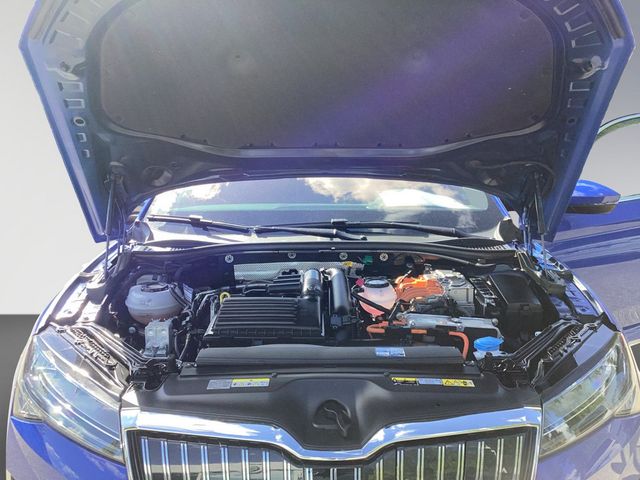 Superb Combi 1.4TSI iV DSG Ambition