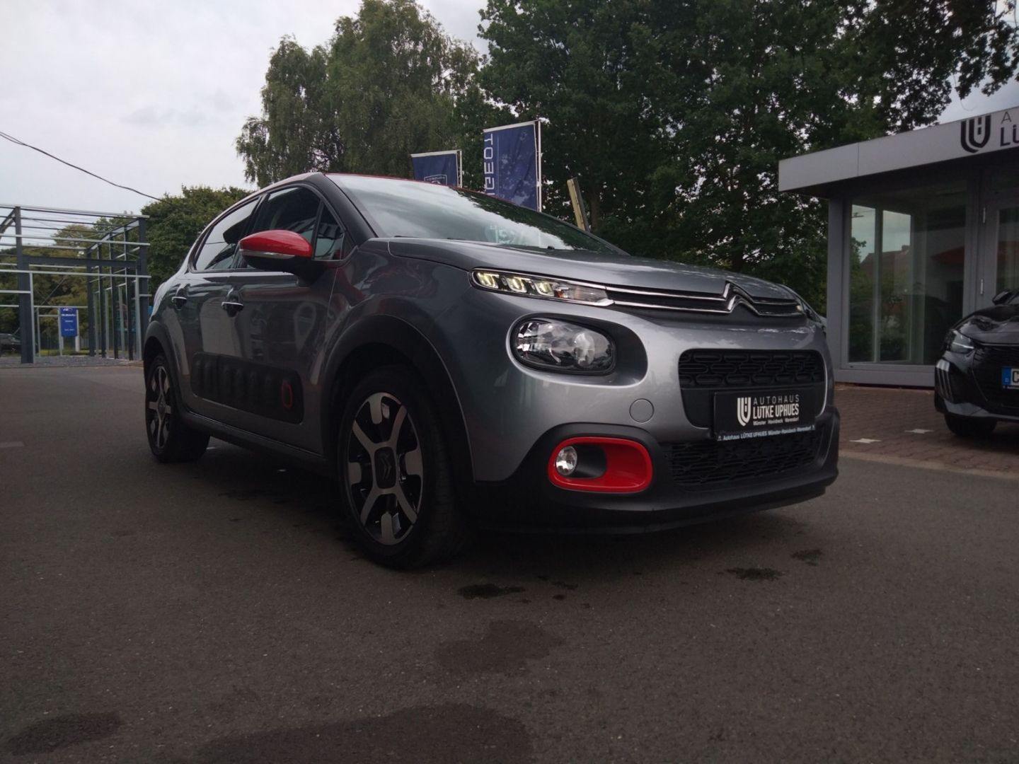 Fahrzeugabbildung Citroën C3 PureTech 110 S&S Shine Navi CarPlay Klimaauto