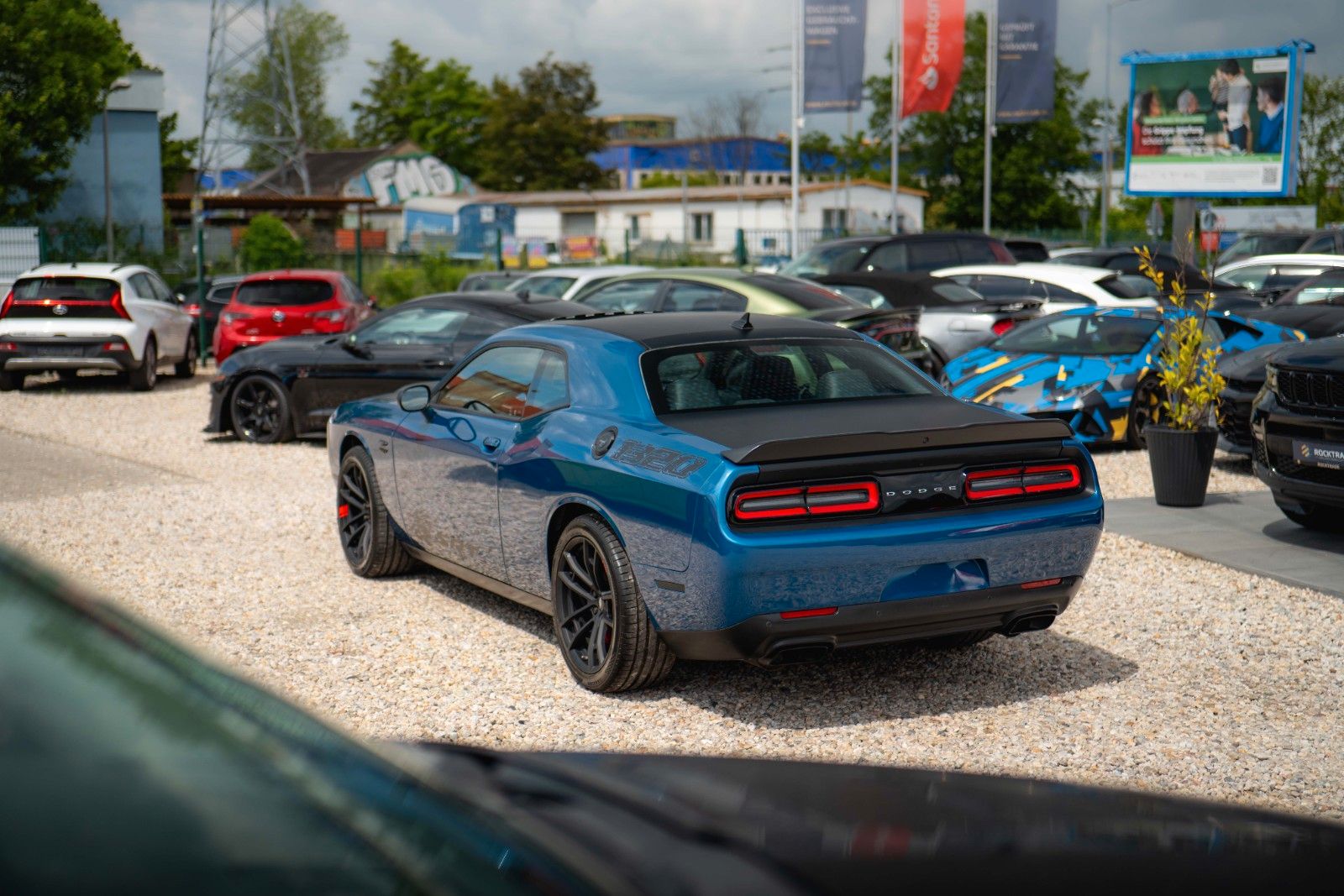 Fahrzeugabbildung Dodge Challenger 6.4 V8 SRT 392 R/T 1320 SCAT PACK