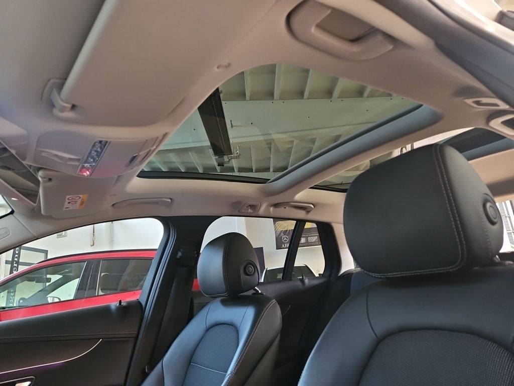 Fahrzeugabbildung Mercedes-Benz C 200 T AMG Distronic+ SDHZ Airmatic Pano Sound