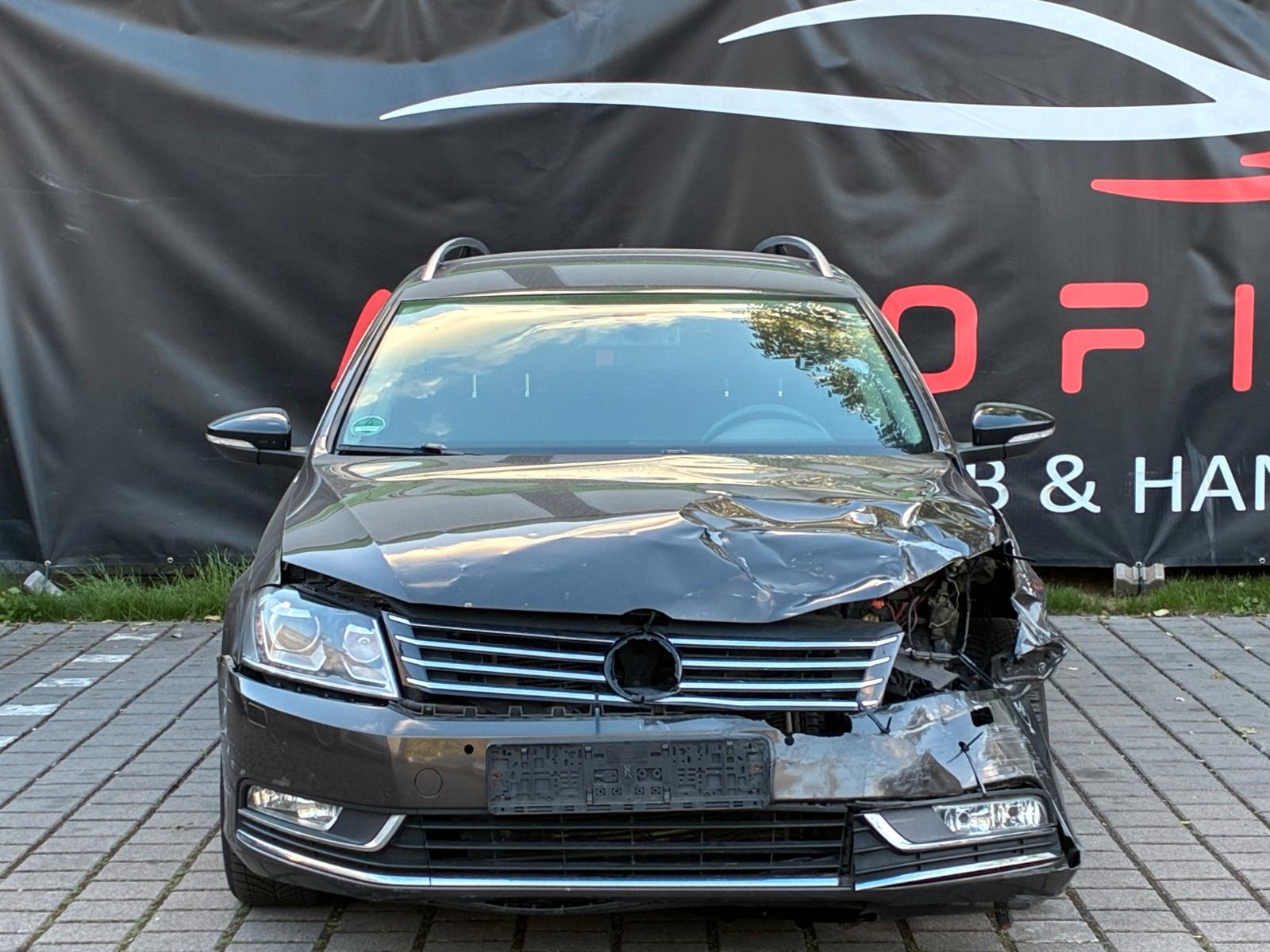 Volkswagen Passat 2014 — rear view