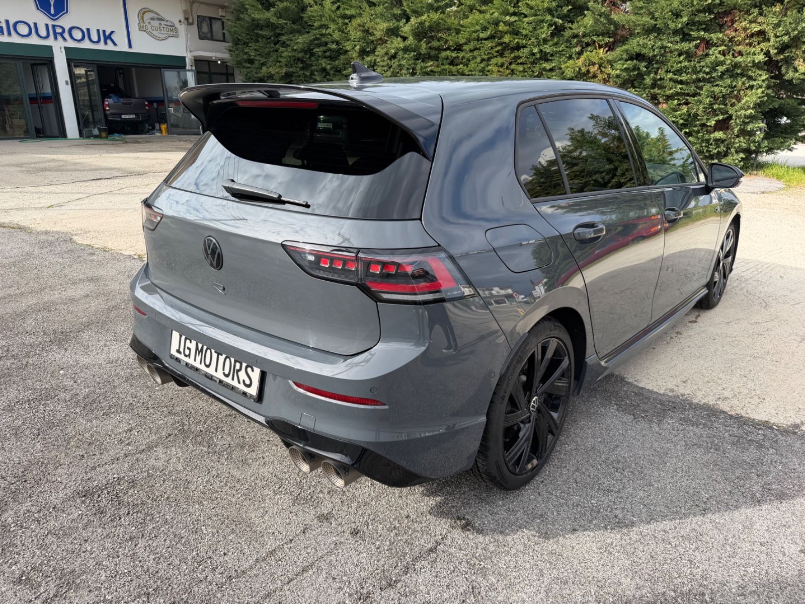 Volkswagen Golf VIII Lim. 2.0 TSI 245 kW 4Motion R Black Ed foto 4