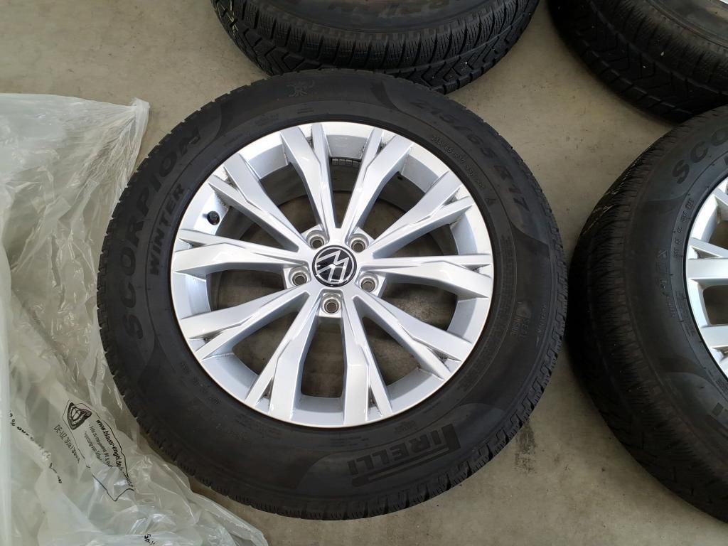 Volkswagen Tiguan R-Line 1.5 TSI 110kW 7-Gang DSG 4 Türen