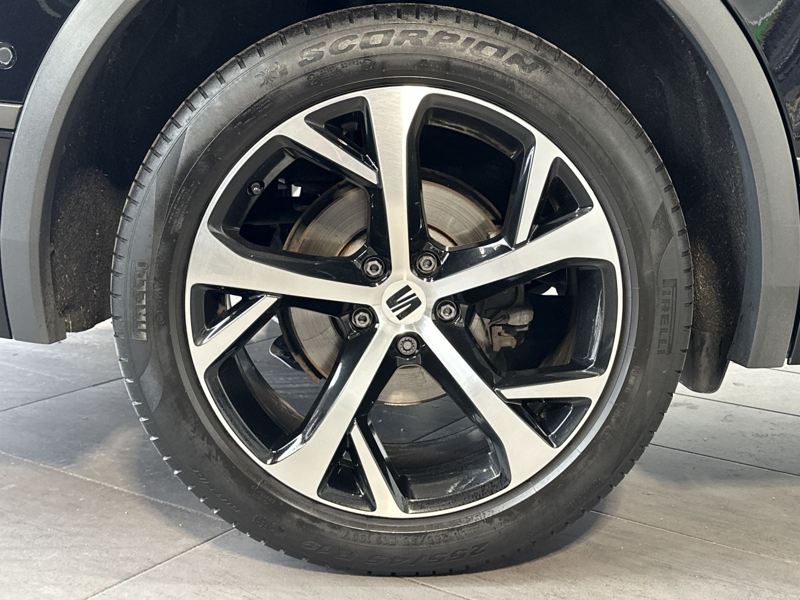 Fahrzeugabbildung SEAT Tarraco 2.0 TDI DSG FR NAV+LED+VCOCK+BEATS+ACC