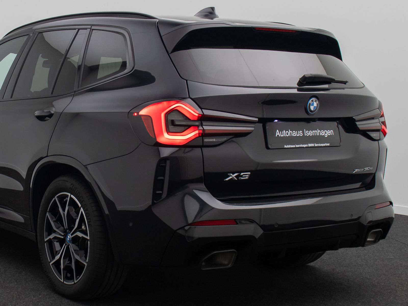 Fahrzeugabbildung BMW X3 xD30e M Sport 360&deg;HUD DAB H/K Panorama 19Zoll