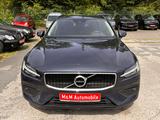 Volvo V60 Kombi Momentum Pro 1. Hand! Sehr gepflegt! - Volvo V60 mit Diesel-Antrieb: mit Navigationssystem, Kombi