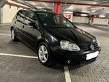 Volkswagen Golf 1.9 TDI United AUTOMATIK KLIMAA~SHZ~PDC~ - Volkswagen Golf mit Diesel-Antrieb: Limousine, Automatik, 1.9