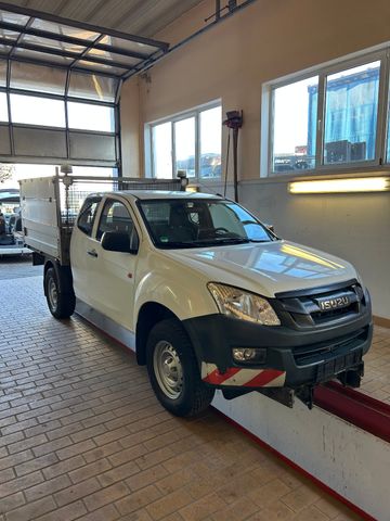 Isuzu D-Max 4x4  !! WINTERDIENST !!