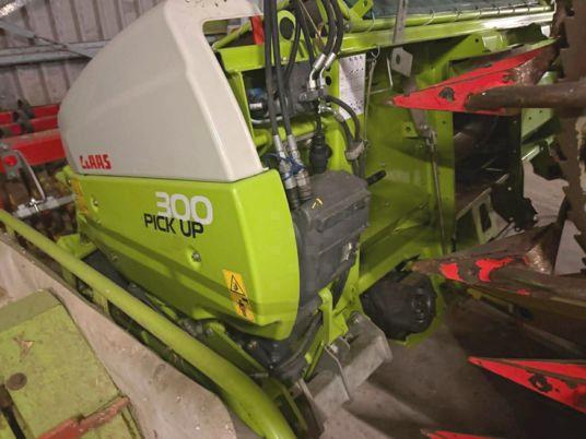 Claas Pick Up 300 HD Profi 493   498