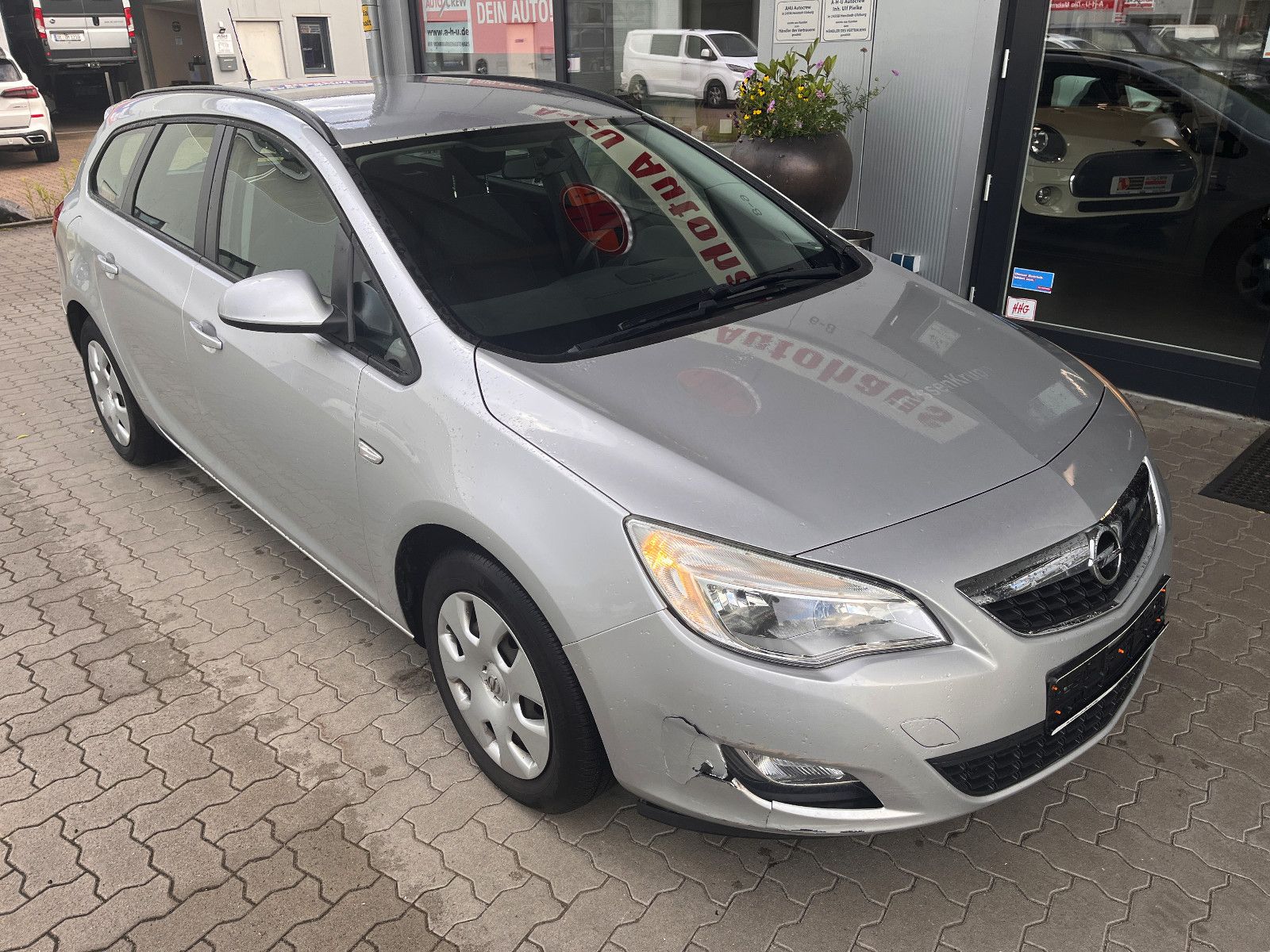 Fahrzeugabbildung Opel Astra J ST Selection 1.3 CDTi leichter Frontsch.