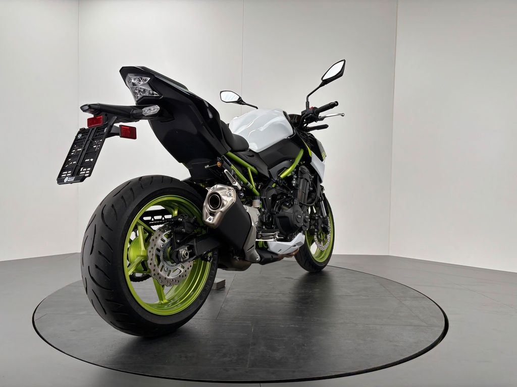 Fahrzeugabbildung Kawasaki Z900 *TOP-ZUSTAND *SERVICE NEU