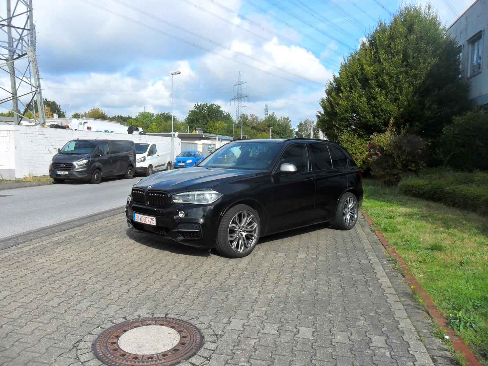 BMW X5 M50d*Aut*Klima*Navi*Leder*Xenon*P.Dach*21Zoll