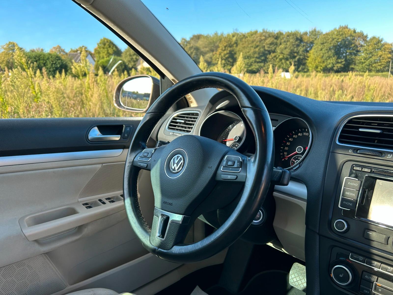 Volkswagen Golf 2011 — photo 22