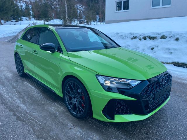 Audi RS3 2.5 TFSI  Sportback quattro,Pano,Navi,ACC...