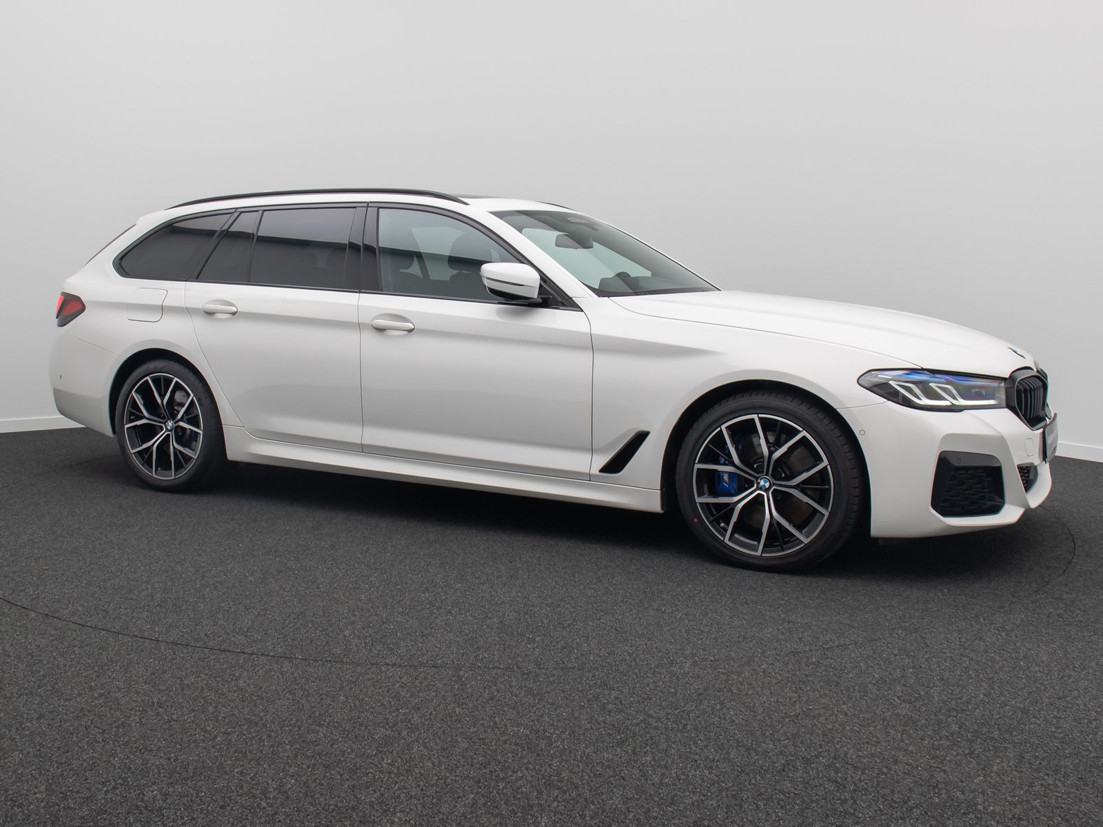 Fahrzeugabbildung BMW 540d xD M Sport Panorama Kamer Laser HUD DAB H/K