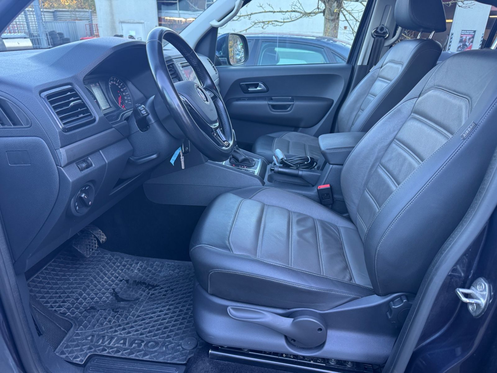Fahrzeugabbildung Volkswagen Amarok  4Motion Seilwinde+Leder+Kamera+Standheiz