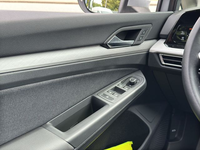 Golf VIII 1.5 eTSI Life DSG SHZ NAVI AHK ACC LED