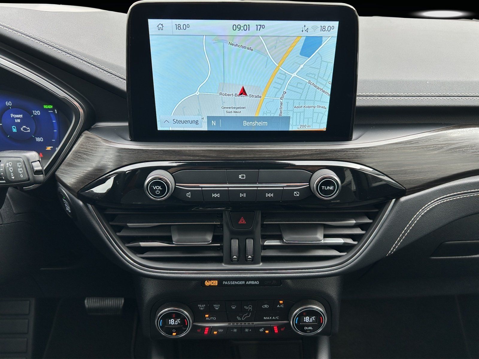 Fahrzeugabbildung Ford Kuga 2.5 Duratec Plug-in-Hybrid Vignale/AHK/B&O/