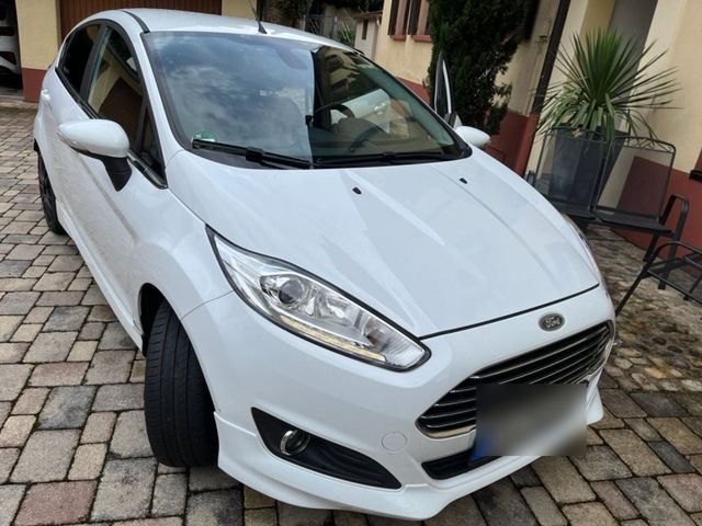 Ford Fiesta Titanium für junge Leute