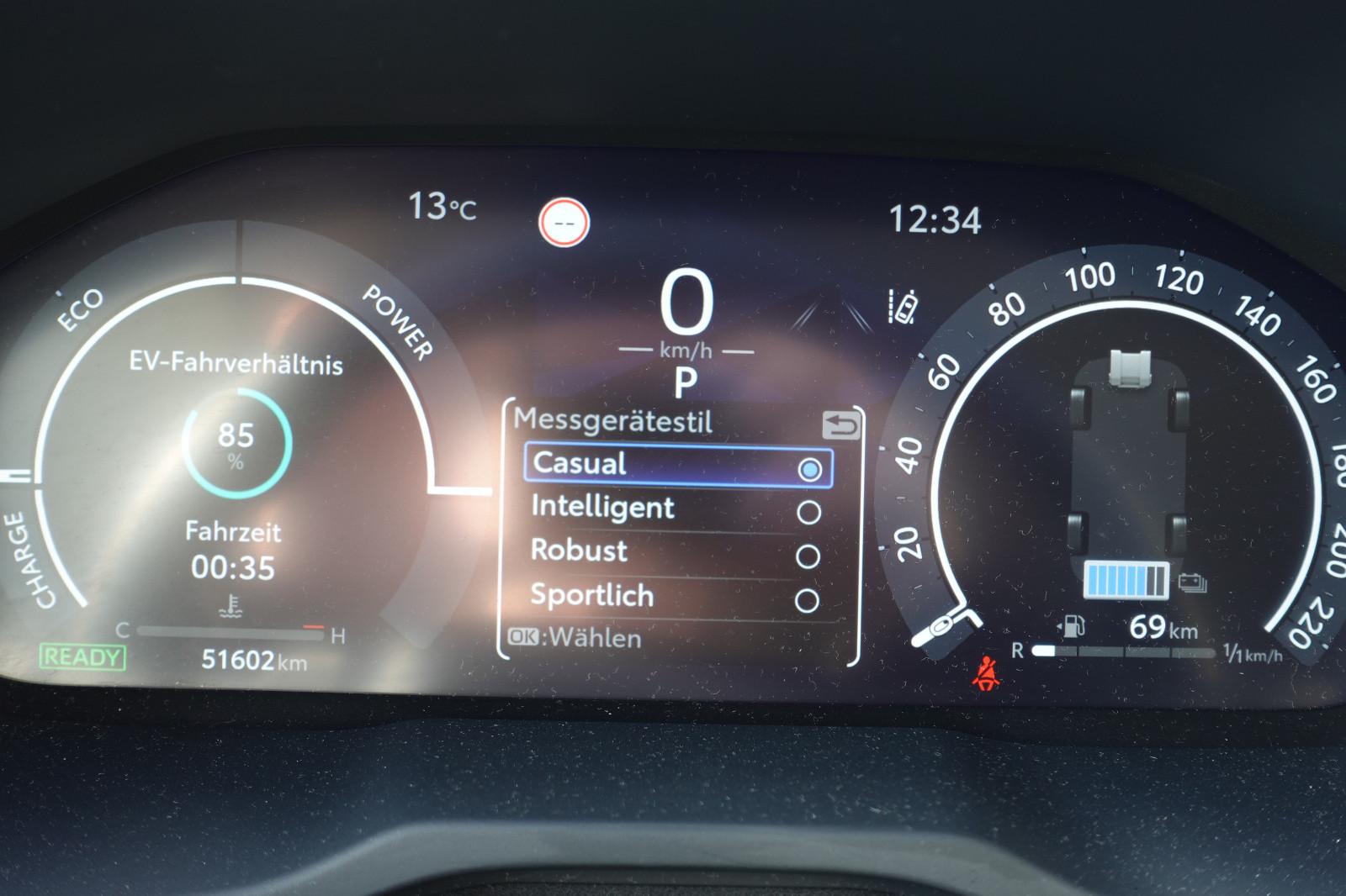 Toyota RAV 4 2.5 Hybrid Lounge Allrad 5J Garantie