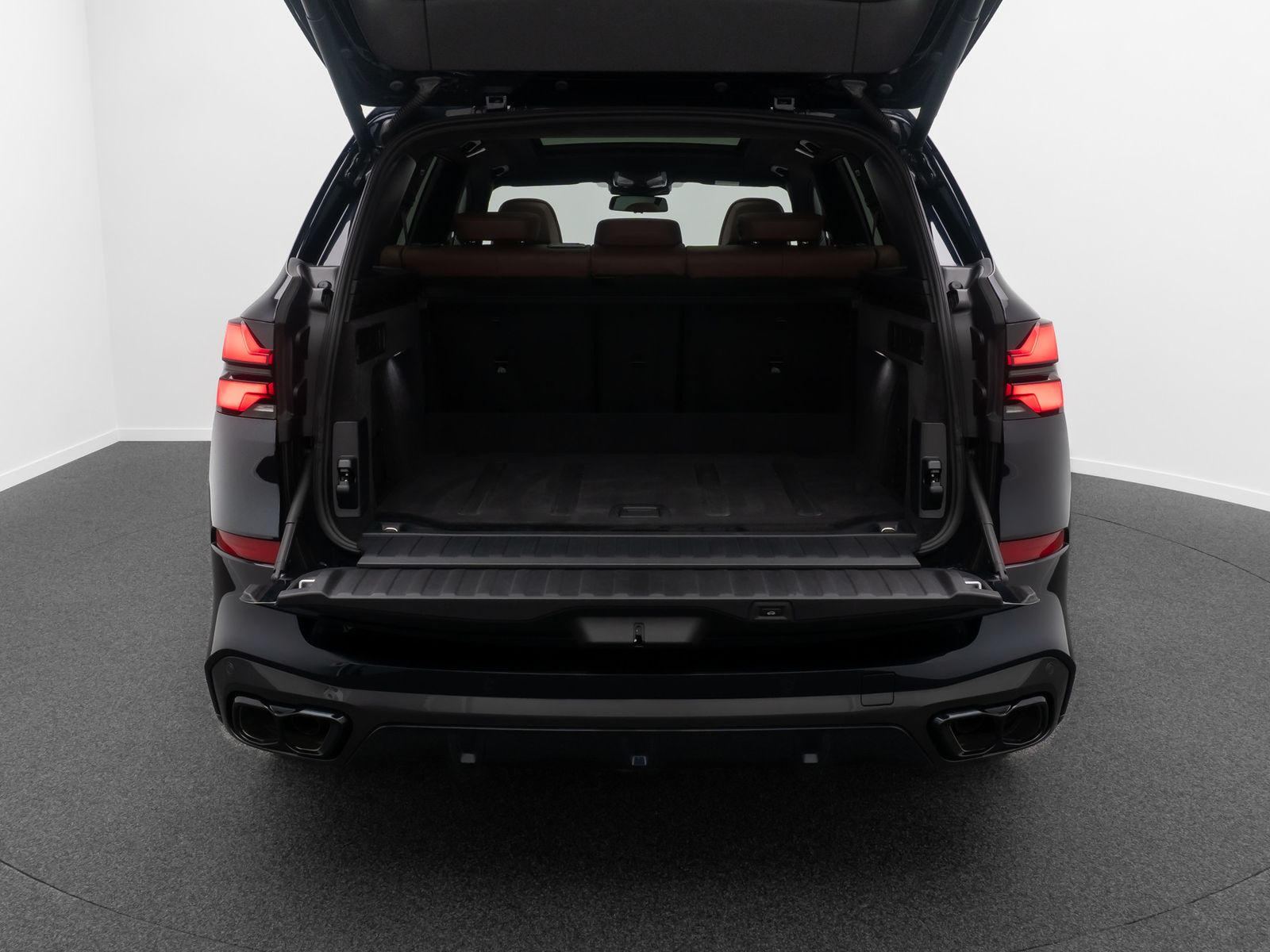 Fahrzeugabbildung BMW X5 M60i SkyLoung 360&deg; H/K Massage Individual 22"