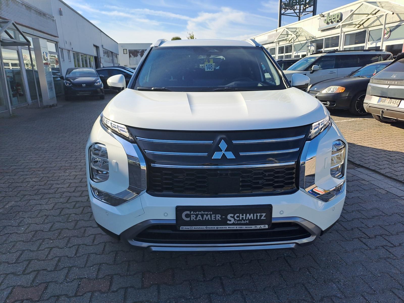 Mitsubishi Outlander Plug-In Hybrid 2.4 4WD Intro Edition