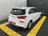 Hyundai i30 Select+Xenon+LED+Temp+SHA+Allwetter+PDC+USB - Hyundai: X30