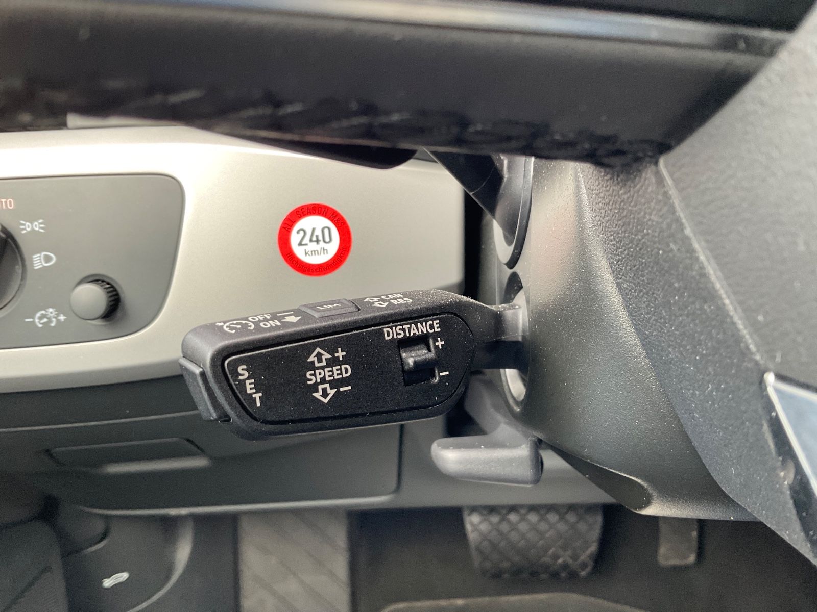 Fahrzeugabbildung Audi A4 35 TFSI S tronic Avant,CarPlay,ACC,Kamera