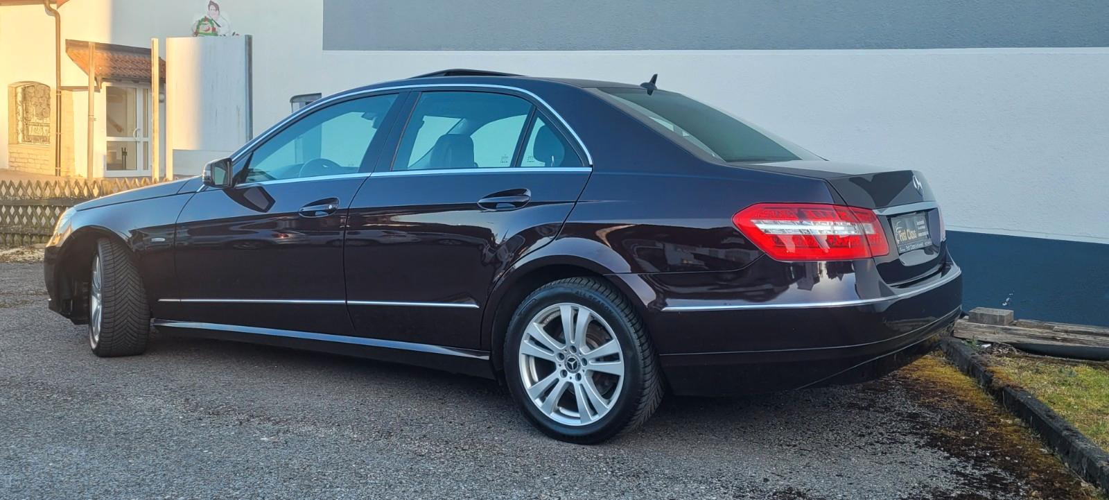 Mercedes-Benz E 220 CDI  Limo. Avantgarde Schiebedach,AHK,Navi