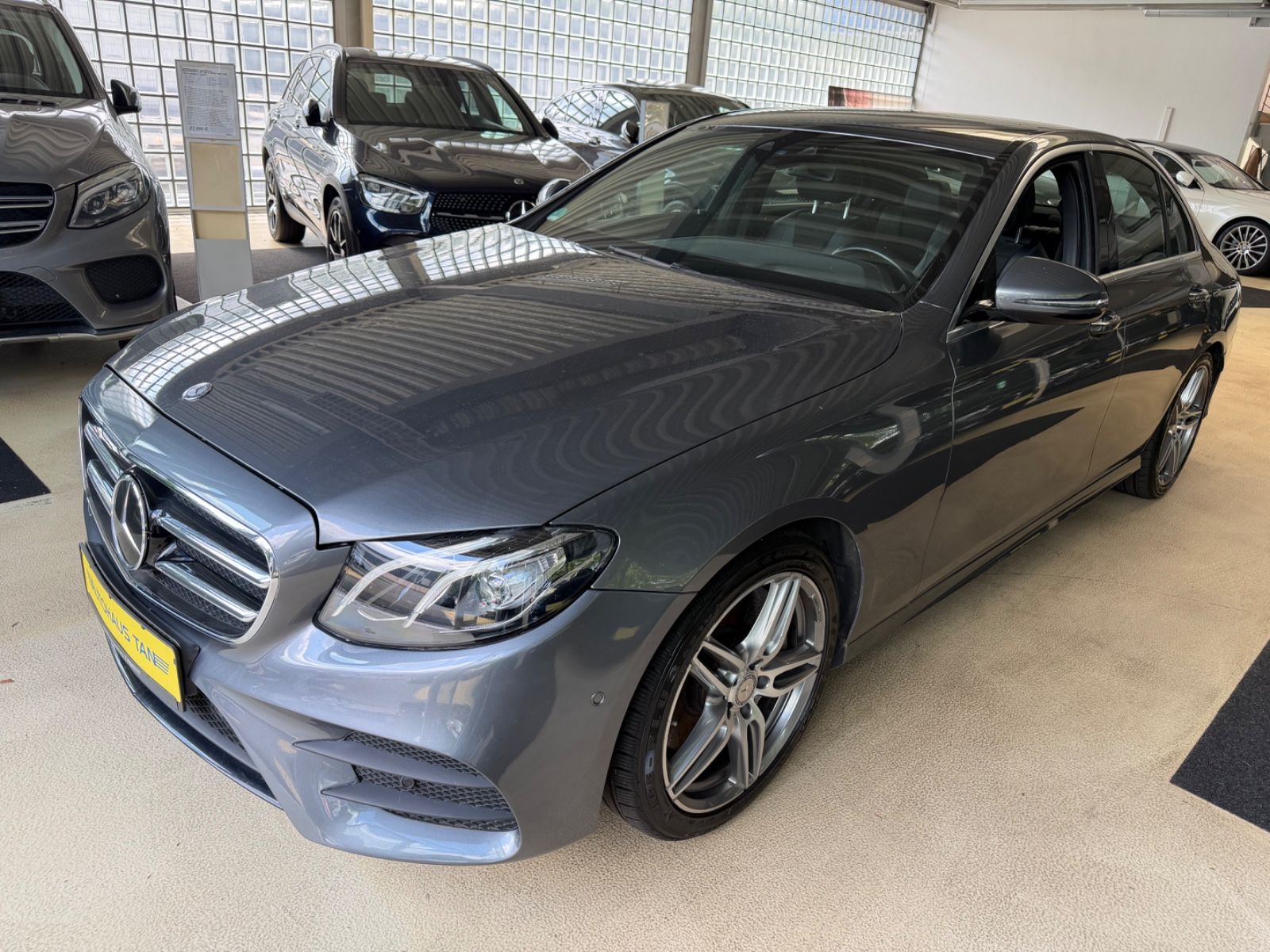 Fahrzeugabbildung Mercedes-Benz E 350 E Limousine*AMG-Line* Digitaltacho