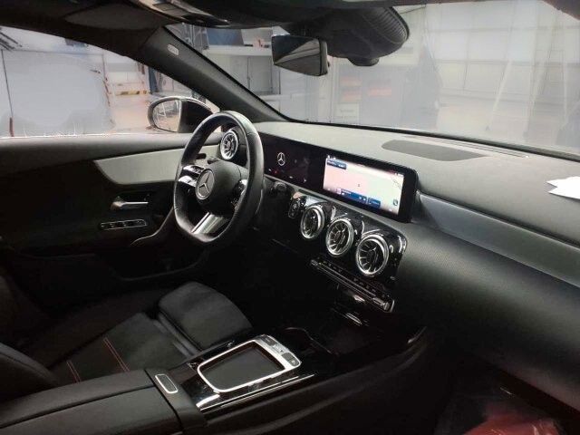Mercedes-Benz A 200d Limo AMG Line WIDE PANO LED FACELIFT KAM foto 5
