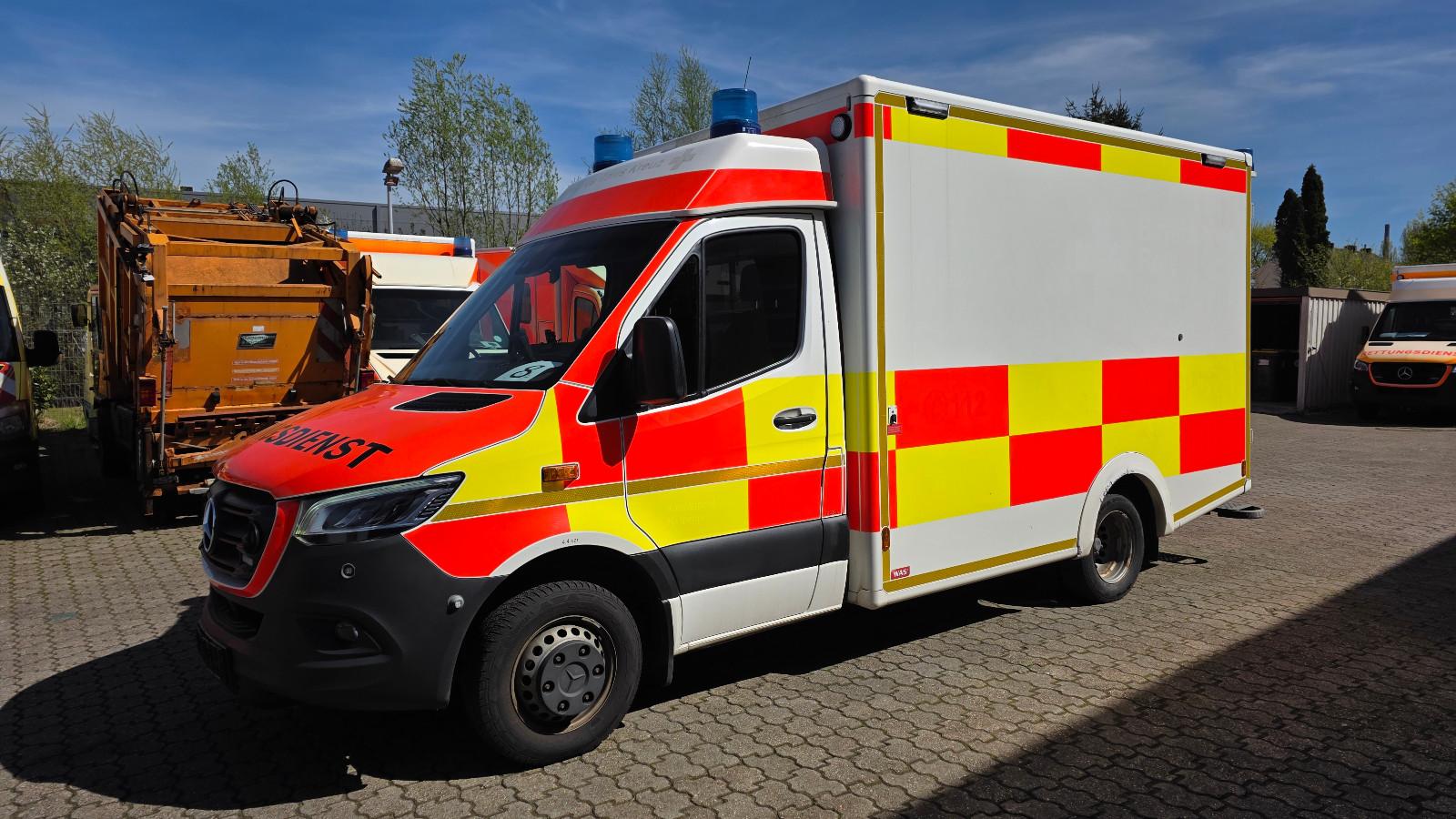 Mercedes-Benz Sprinter III Pritsche RWD/AWD 519 CDI RWD L2