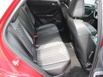 Volkswagen T-Roc 1.5 TSI Black Style R line Tiptronic