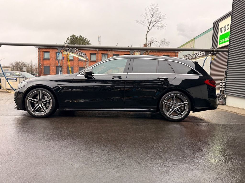 Image of Mercedes-Benz C 63 AMG