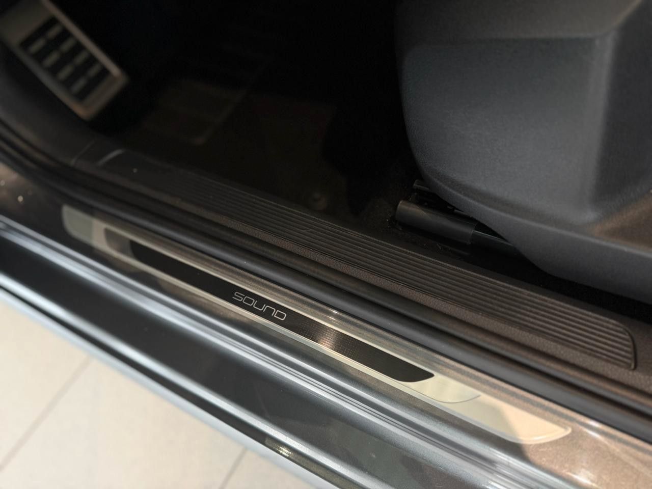 Fahrzeugabbildung Volkswagen Golf Sportsvan TDI DSG SOUND NAVI AHK ACC ALU