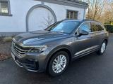 Volkswagen Touareg 3.0 V6 Nav,LED,ACC,Pano,Luft,Dynaudio - VW Touareg Gebrauchtwagen in Frankfurt