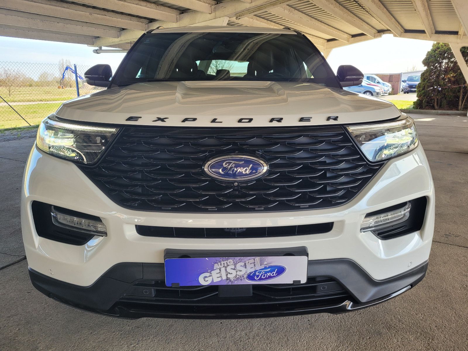 Ford Explorer ST-Line Plug-in-Hybrid 4x4 imagem 2